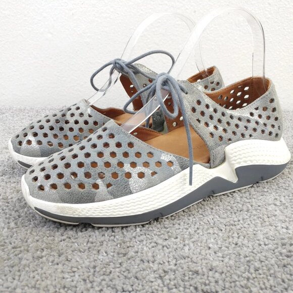 Stylish Gray Leather Women's Sandals - Picture 1 of 10